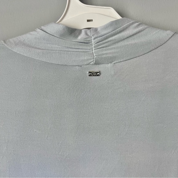 Calvin Klein Women's Solid Ruched-Front V-Neck Sleeveless Blouse Soft Blue Large - Picture 9 of 9